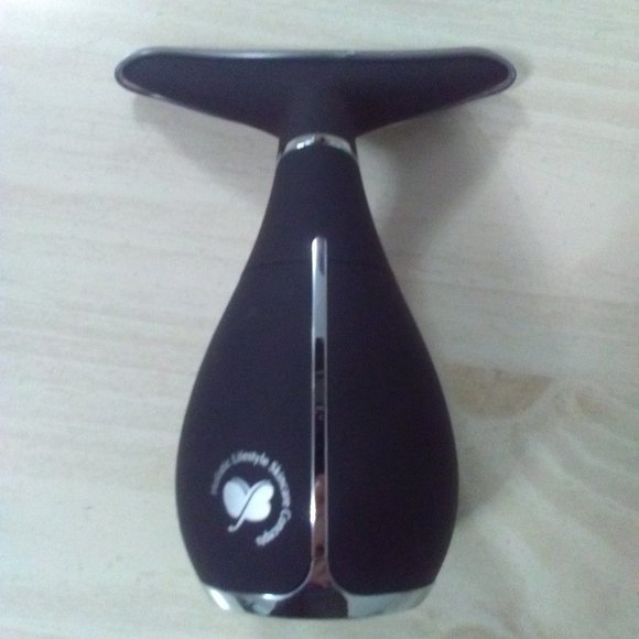 NeoLumo Obey Your Body-Neck LED Spectrum Device-Dynamic Collagen Boosting-SEALED - Picture 2 of 4